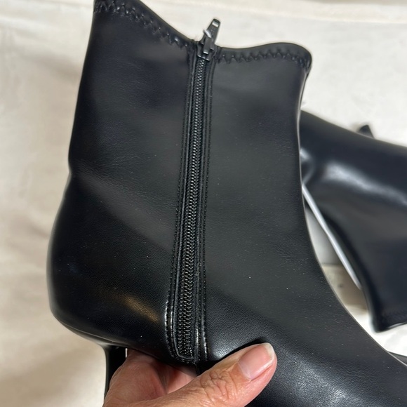 A New Day Black Heeled Boots with Sleek Design - Picture 4 of 11
